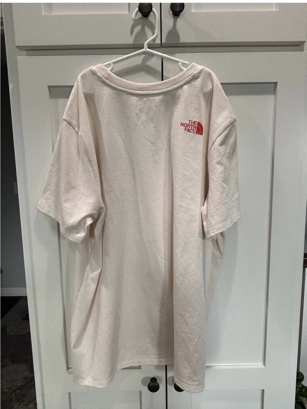 💚 $5 Deals- The North Face White 'Never Stop Exploring' Graphic Tee - Picture 3 of 5